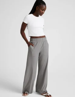 Featherweight Cropped Tee