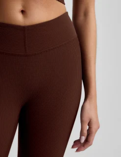 Impulse Ribbed V-Waist Pedal Pusher Legging