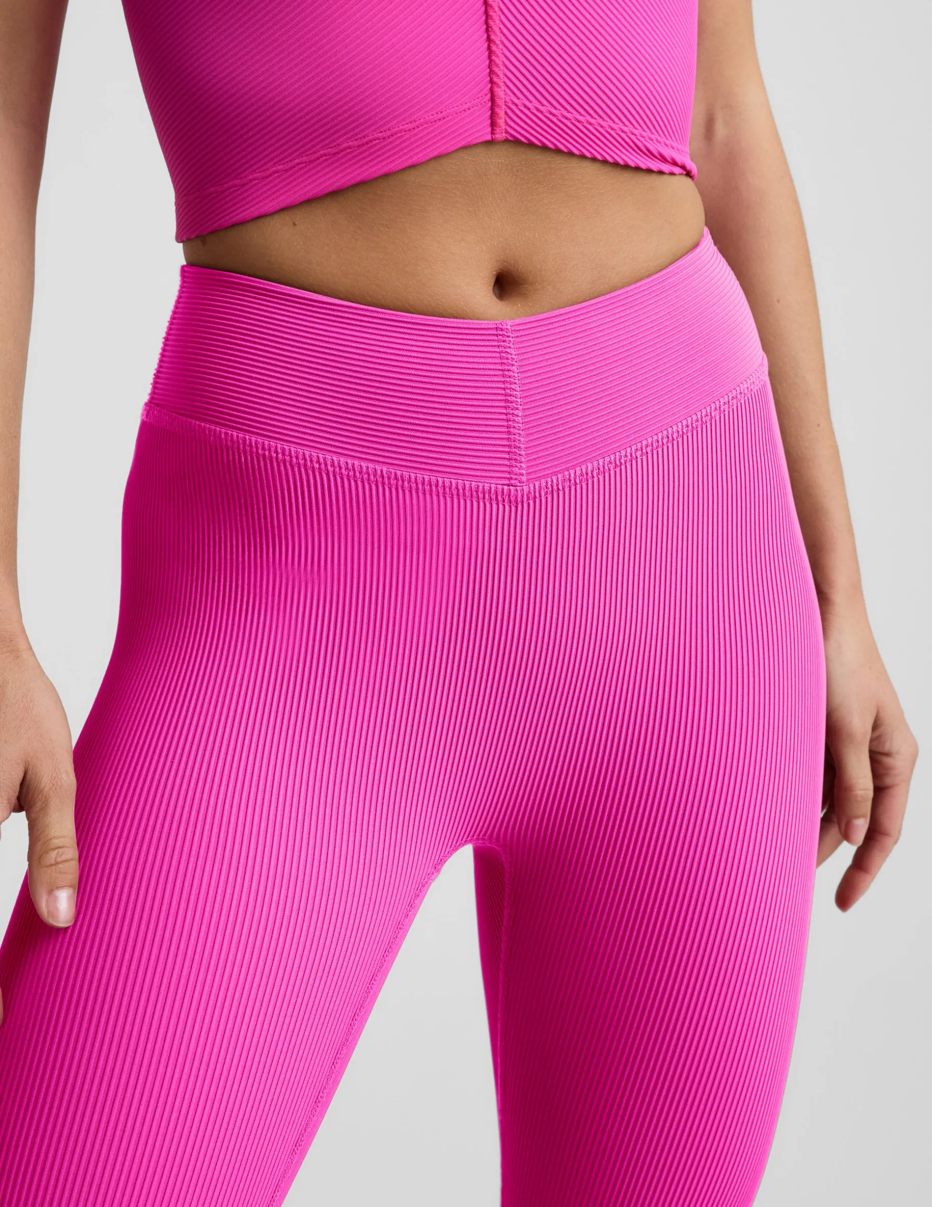 Impulse Ribbed V-Waist Pedal Pusher Legging