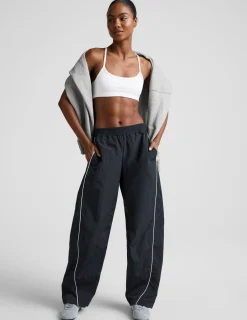 Limitless Mid-Rise Barrel Leg Pant