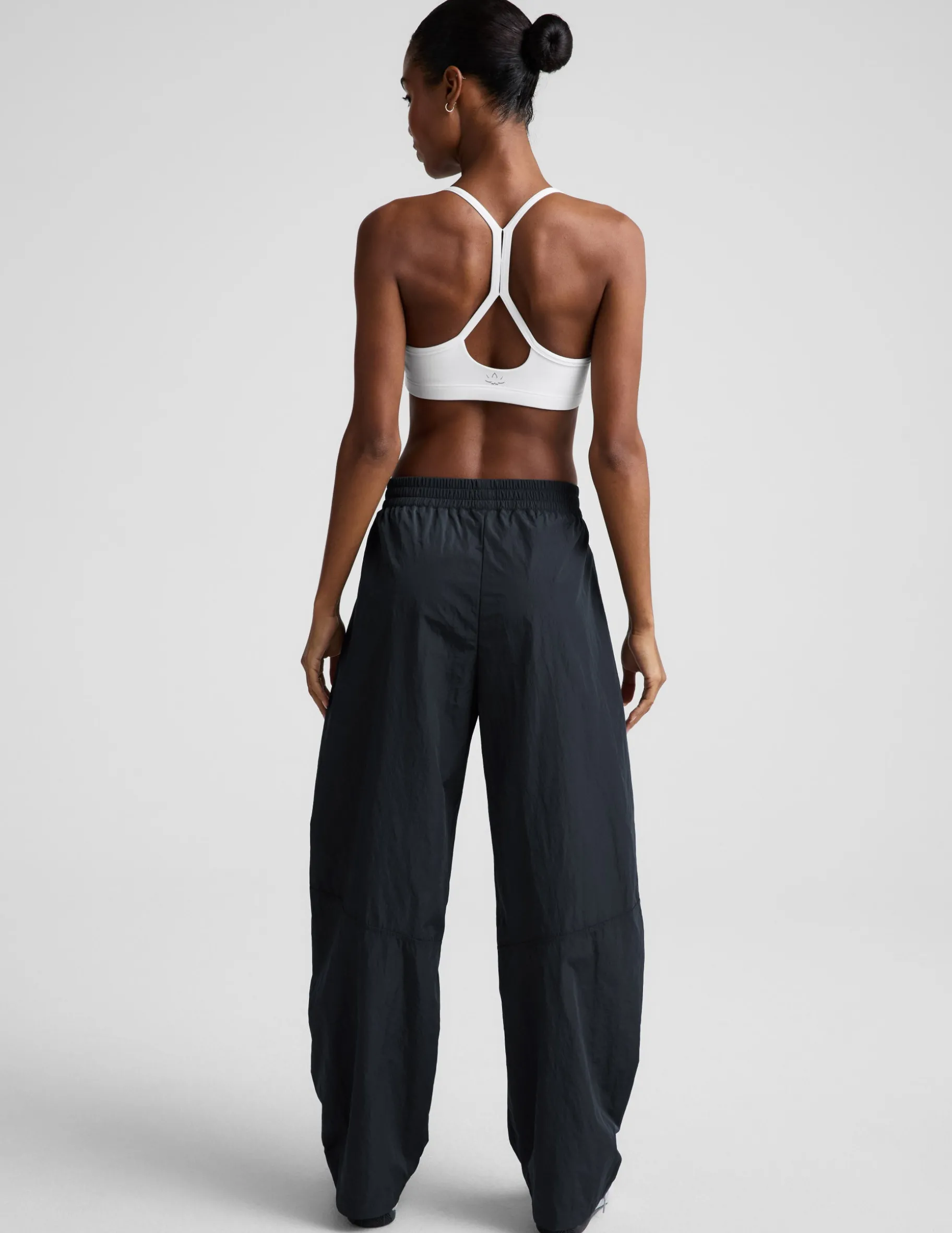 Limitless Mid-Rise Barrel Leg Pant
