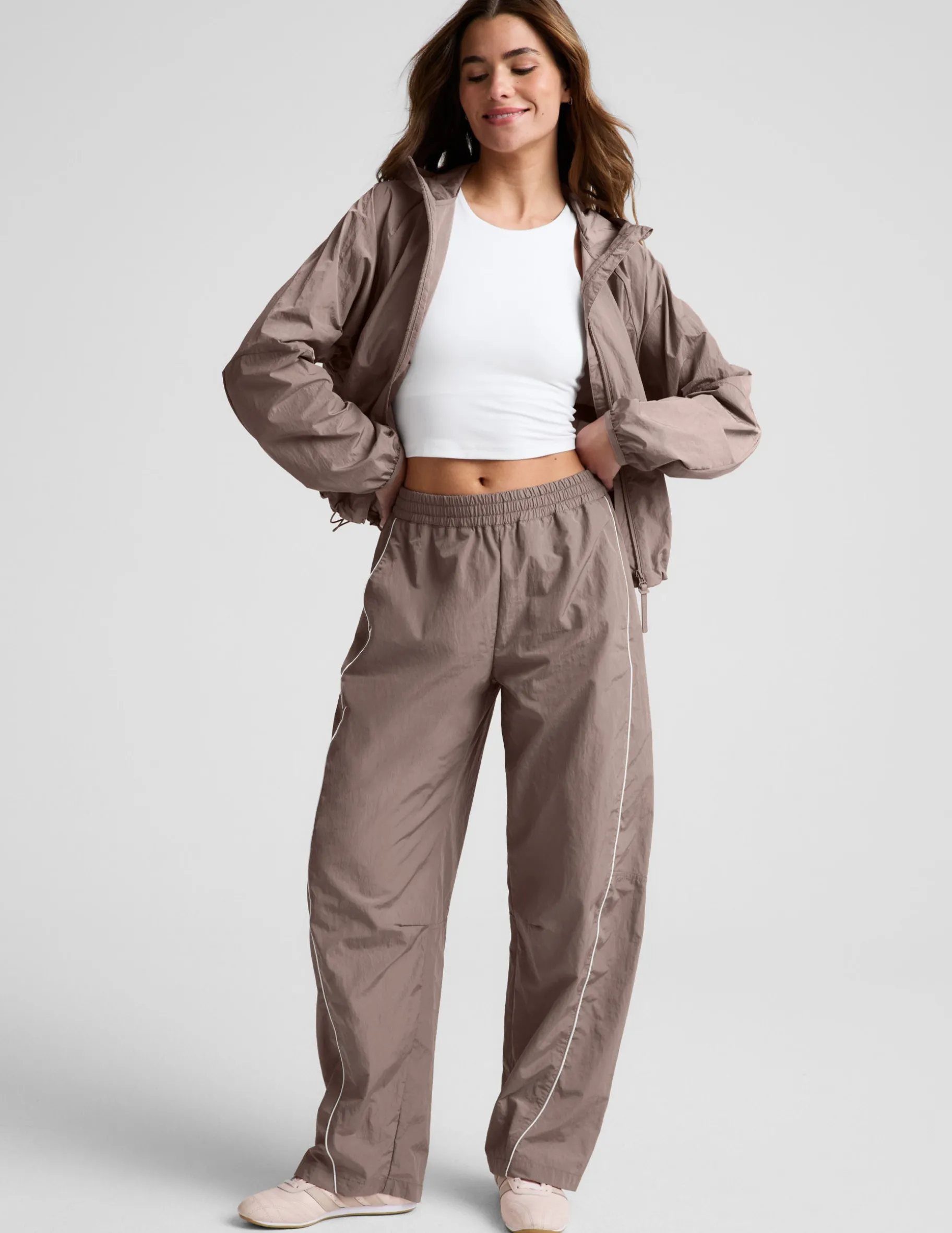 Limitless Mid-Rise Barrel Leg Pant
