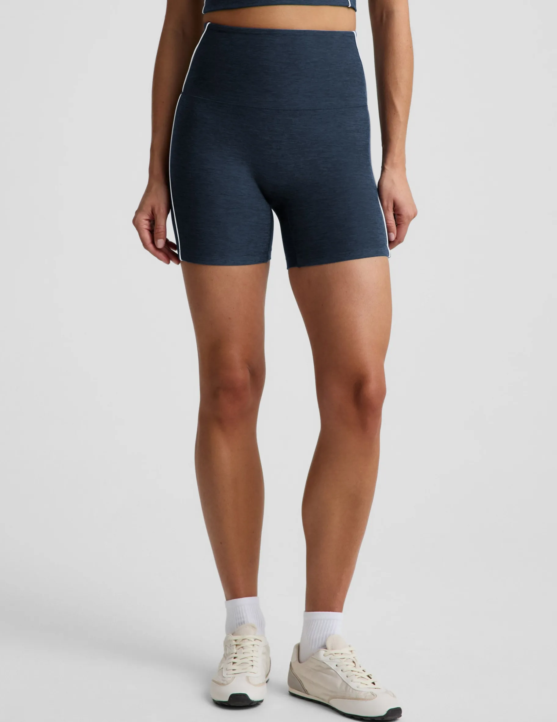 Spacedye™ Streamline 5" Short